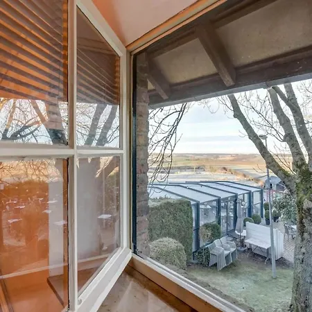 Beautiful In With Terrace Holiday home